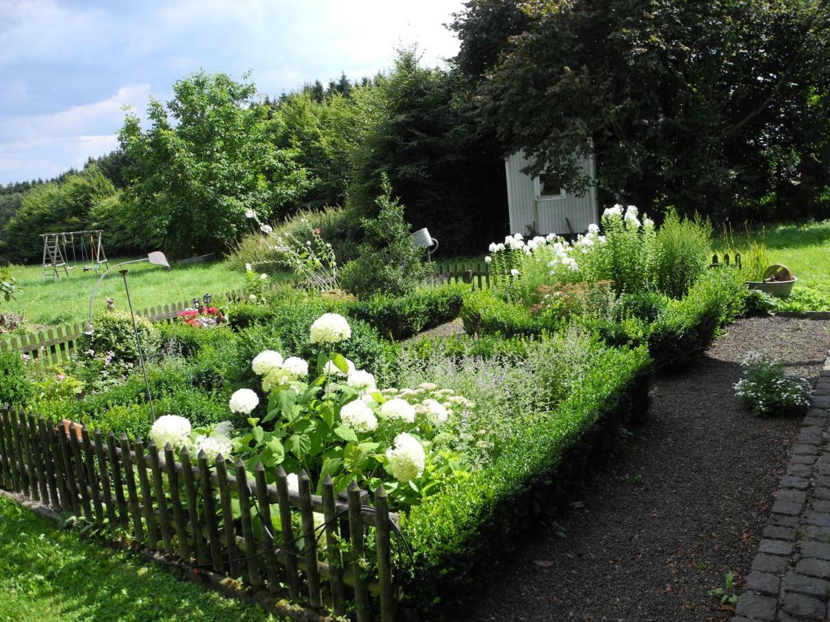 Villa Luzia Meuspath Eksteriør billede